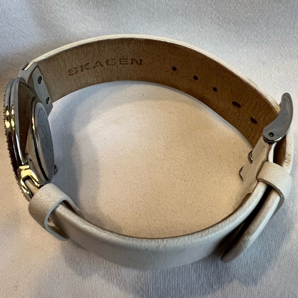 Skagen Mother of Pearl Swarovski Crystal Watch - Picture 5 of 6
